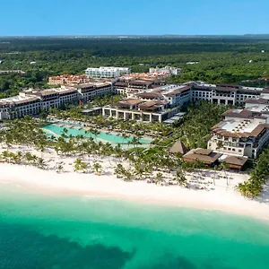 אתר נופש Lopesan Costa Bavaro Resort, & Casino
